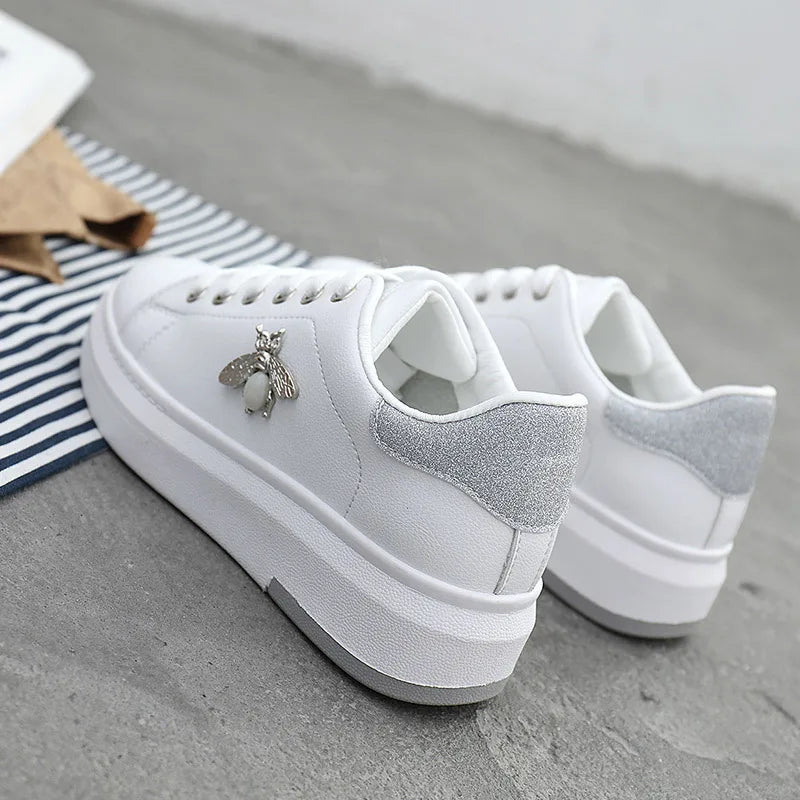 White Shoes Women Sneakers Platform zapatos de mujer Fashion Rhinestone chaussures femme bee Lady footware Patchwork ST351