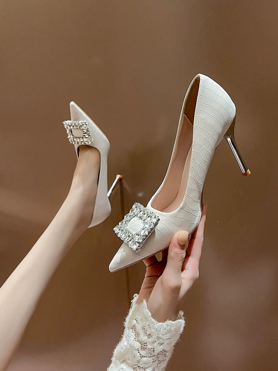 Classy Accessible Luxury White Elegant Pointed Flats Rhinestone