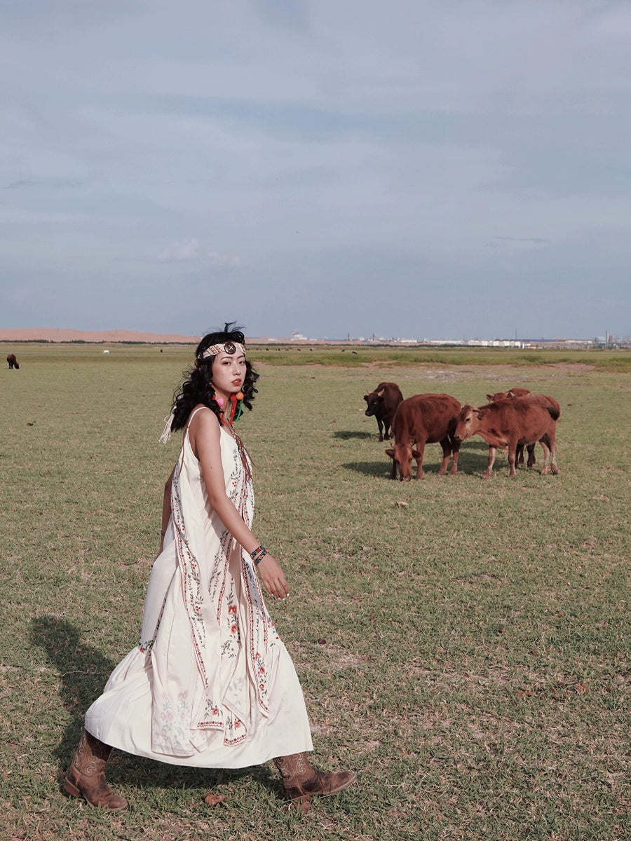 Cat Inn Instagram Style Dress with Floral Print