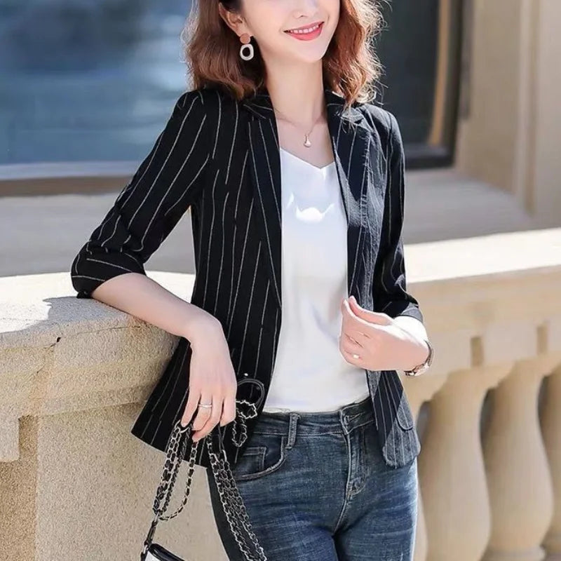 Women's Spring and Autumn Korean New Small Suit Coat Commuter Fashion Stripe Button Pocket Splicing Versatile 3/4 Sleeve Jacket