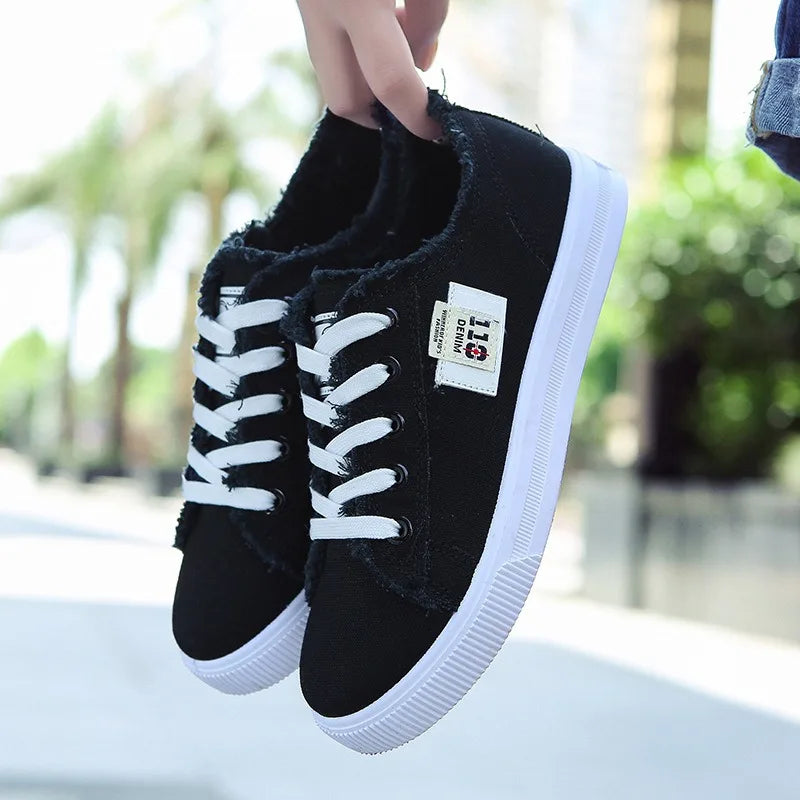 2023 New Spring Summer Women Canvas Shoes Flat Sneakers Women Casual Shoes Low Upper Lace up White Shoes