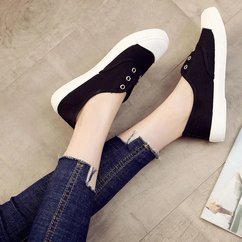 2022 Autumn New Slip-On Lovers Canvas Shoes Women's All-Match Trend White Shoes Summer Student Flat Bottom Casuals Male Sneakers