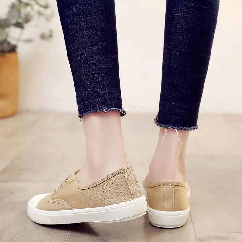 2022 Autumn New Slip-On Lovers Canvas Shoes Women's All-Match Trend White Shoes Summer Student Flat Bottom Casuals Male Sneakers